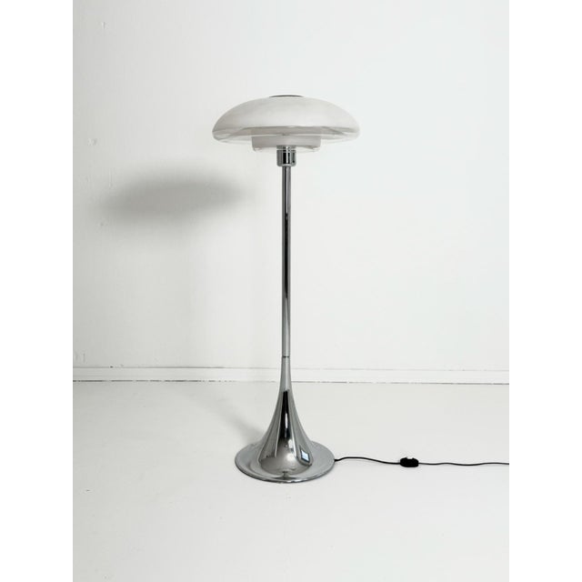 Verner Panton – Europa Floor Lamp, 1970s The rare Europa floor lamp, designed by Verner Panton in 1977, combines playful...
