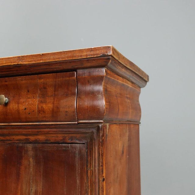 Louis Philippe Walnut Nightstands, Set of 2 For Sale - Image 5 of 13