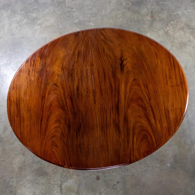 19th Century Antique William IV Style Mahogany Oval Dining Table W/Turned Legs & Casters For Sale - Image 6 of 17