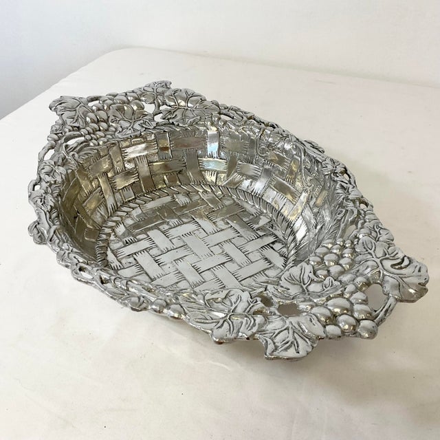 This is a lovely Arthur Court Faux Wicker Basket Serving Bowl. All Arthur Court items are crafted from high-quality...