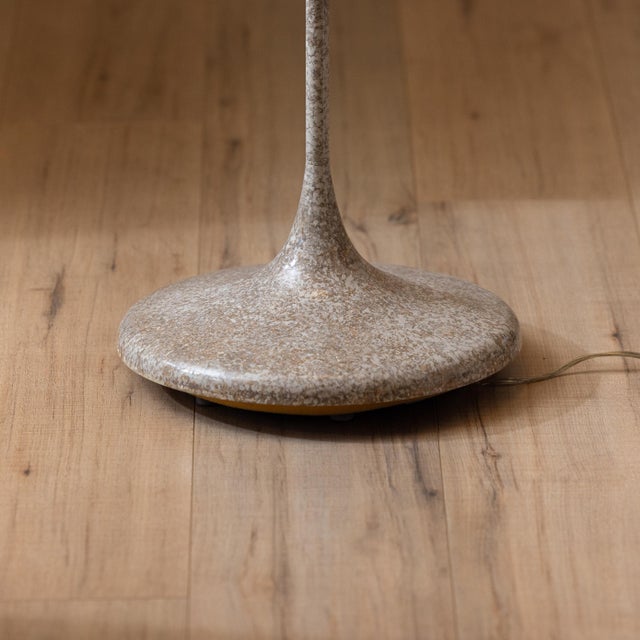 Tan Vintage Koch & Lowy Speckled Torchiere Floor Lamp – Sculptural Postmodern Design For Sale - Image 8 of 10