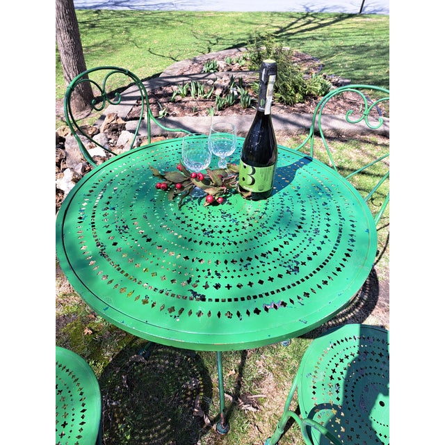 Mid-Century Modern 1970s Patio Bistro Set - Vintage Woodard 5 Piece Mid Century Wrought Iron For Sale - Image 3 of 7