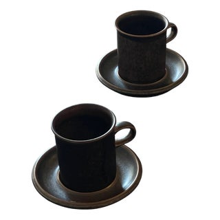 Arabia Coffee Mug and Saucer in Stoneware attributed to Ulla Procope for Arabia, 1960s, Set of 2 For Sale