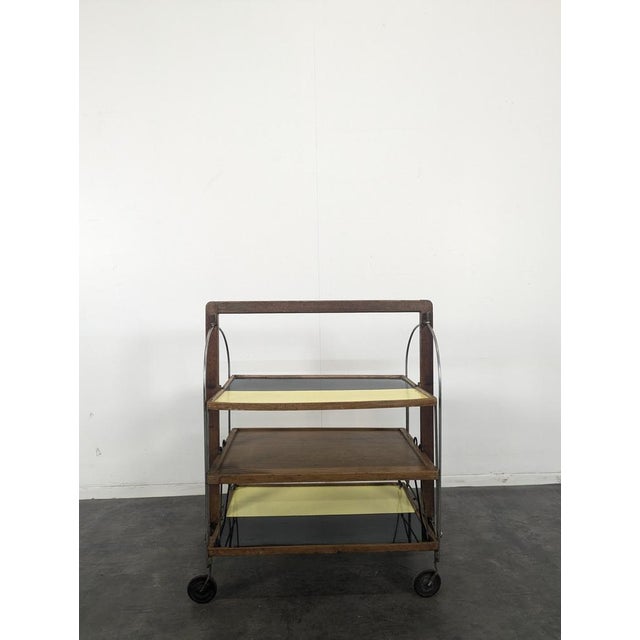 Vintage Serving Bar Cart, in Very Good conditions.