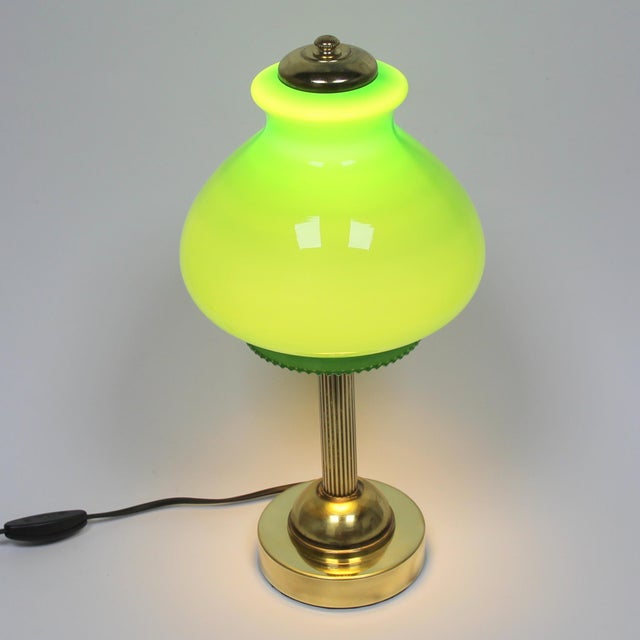 Mid-Century Modern Green Opal Glass Table Lamp, 1960s For Sale - Image 3 of 8