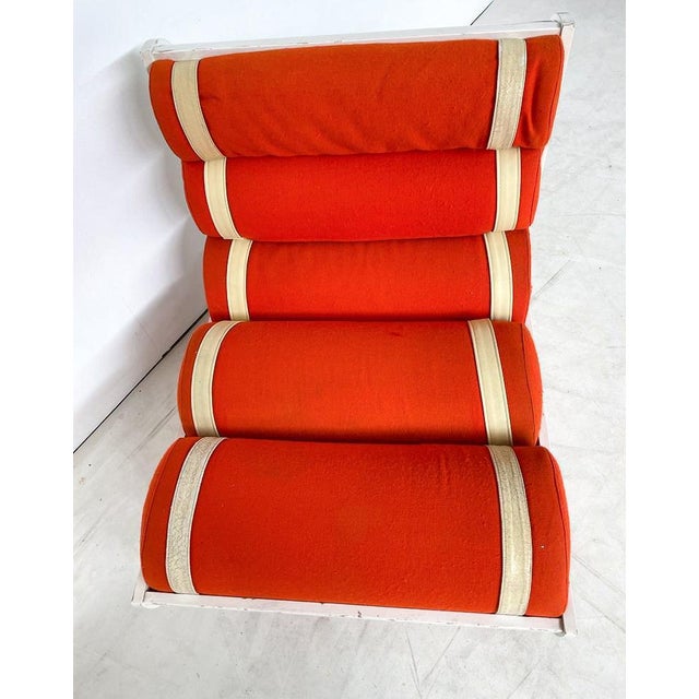 Mid-Century Modern Pair of Italian Red Lounge Chairs, 1960s - Orignal Upholstery.