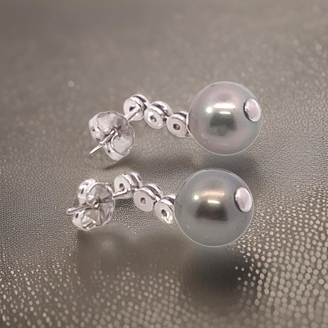 Traditional Tahitian Pearl & Sapphire Earrings 14k Gold 9.46 mm Certified For Sale - Image 3 of 11