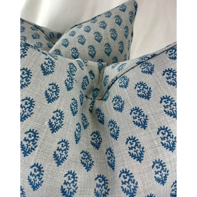 Transitional Peter Dunham "Rajmata Tonal" in Blue/Blue 22" Pillows-a Pair For Sale - Image 3 of 4