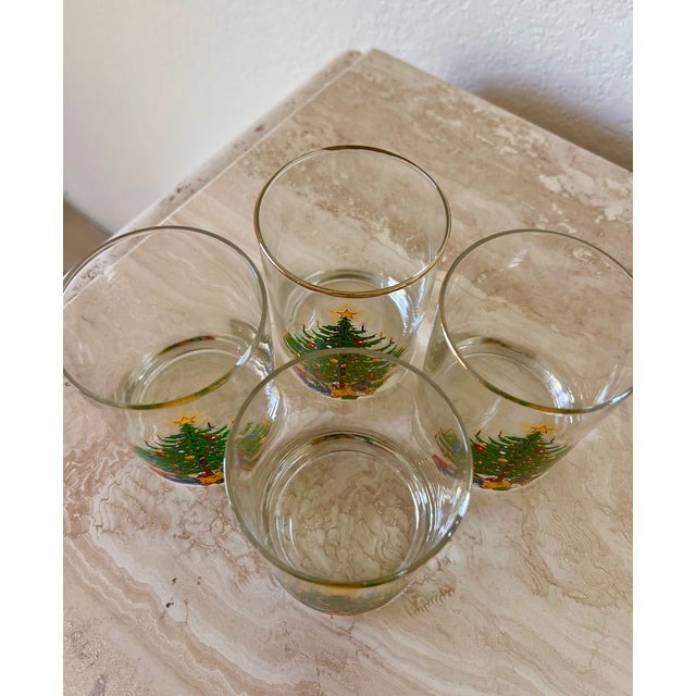 1970s Vintage 1970s Christmas Tree Cocktail Glasses – Retro Holiday Barware - Set of 4 For Sale - Image 5 of 5