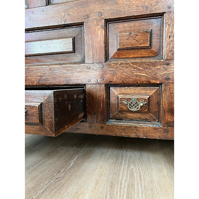 Late 18th Century William & Mary Style 19th Century Quarter Sawn Oak Blanket Mule Chest Mortise and Tenon For Sale - Image 5 of 12