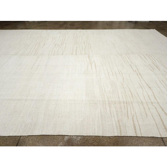 Galerie Shabab Collection Mid-20th Century Turkish Flatweave Kilim Oversize Carpet For Sale - Image 4 of 8