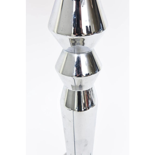 2000 - 2009 Visionnaire Isotta Chain Link Luxury Silver Italian Table or Console Lamp For Sale - Image 5 of 11