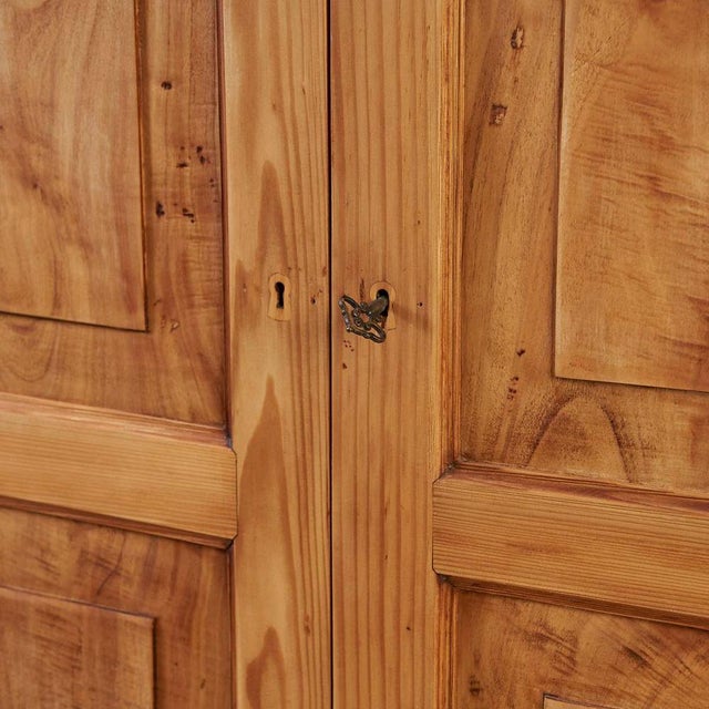 – possibility to remove the front parcel shelf at the desired height height: 243 width: 133 depth: 54 additional...