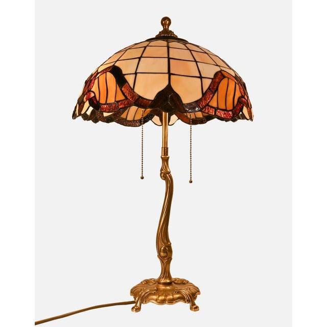 Tiffany Style Table Lamp in Brass and Art Glass, 1950s For Sale - Image 9 of 11