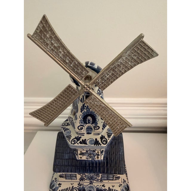 Mid 20th Century Vintage Delft Blue Dutch Windmill Working Music Box | Hand-Painted Ceramic | Made in Holland | Pewter Sails For Sale - Image 5 of 9