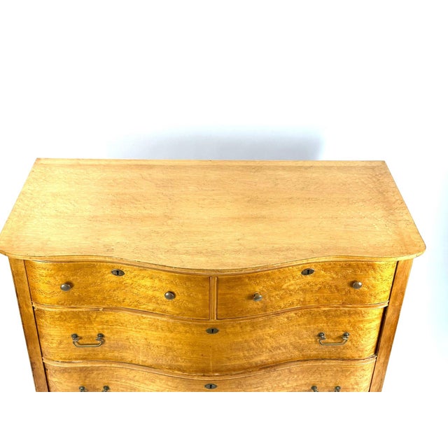 Victorian Antique Late Victorian Birdseye Maple Serpentine Front Chest of Drawers For Sale - Image 3 of 10