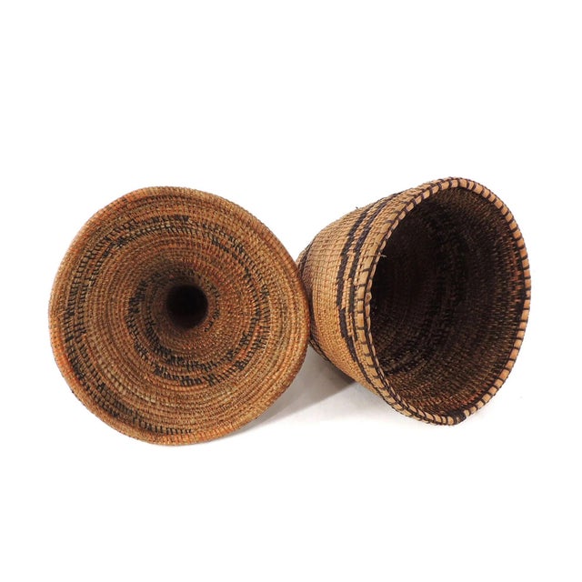 African Early 20th Century Tutsi Basket with Lid Rwanda For Sale - Image 3 of 3