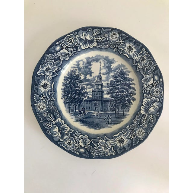 1970s 1970s English Staffordshire Liberty Blue Decorative Plate For Sale - Image 5 of 5