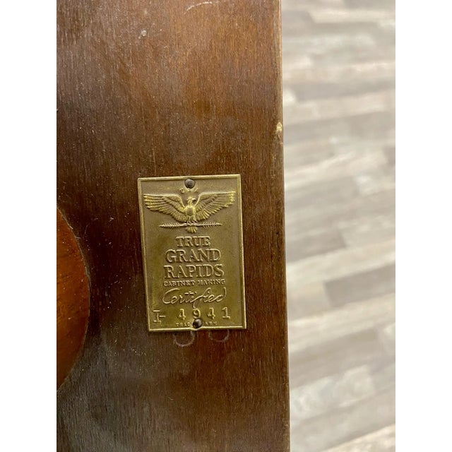 Vintage Imperial Furniture 30" Genuine Mahogany Tilt Top Pie Crust Table For Sale - Image 9 of 12