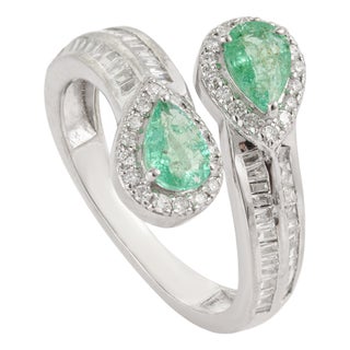 Contemporary Emerald Diamond Cluster Bypass Ring in 14k Gold Size 7 For Sale