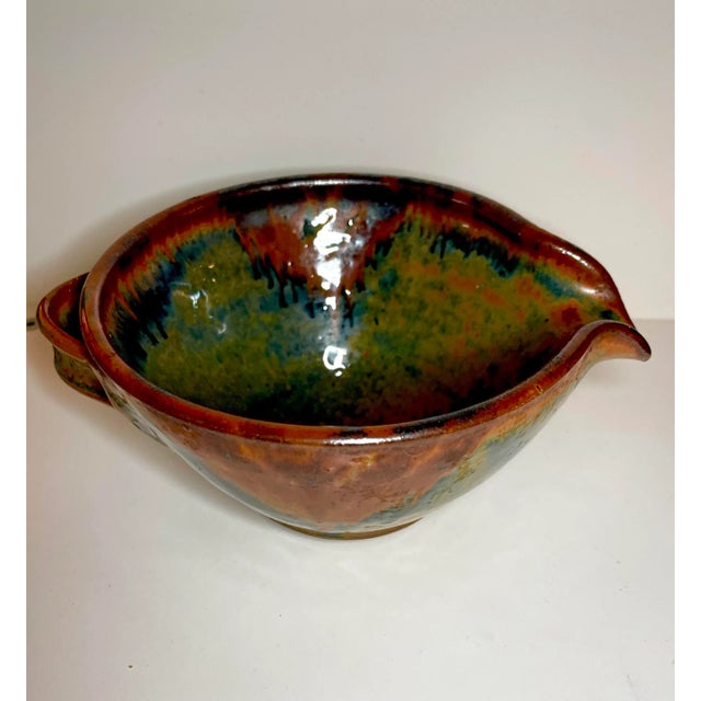 Michael Cohen Stoneware Batter Bowl With Handle and Spout has diameter 8.5 inches from spout to handle. Great blue to...