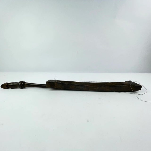 Brown Early 20th Century Zaramo Mwana Hiti Zither/Harp Tanzania For Sale - Image 8 of 8