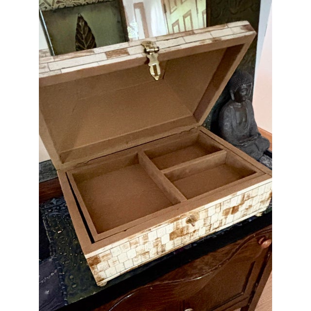 Modern Maitland-Smith Tessellated Bone & Horn Large Jewelry Box For Sale - Image 3 of 9