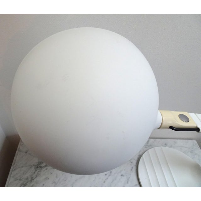 White Flex 660 Table Lamp by Elio Martinelli for Martinelli Luce, 1970s For Sale - Image 6 of 18