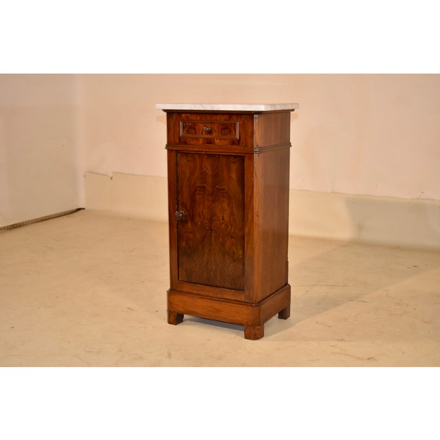 French 19th Century Walnut Bedside Cabinet With Carrara Marble Top For Sale - Image 3 of 13