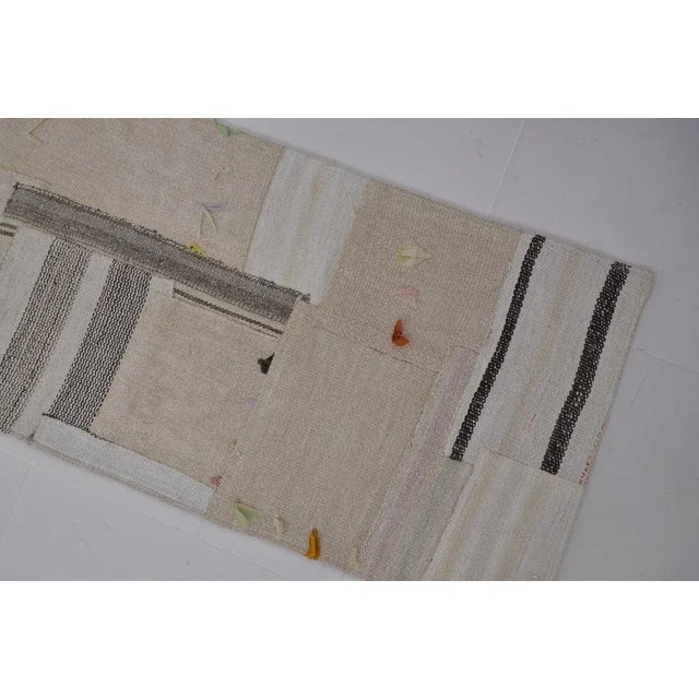 Anatolia Oushak Hemp Runner Rug, 1960s For Sale - Image 4 of 11