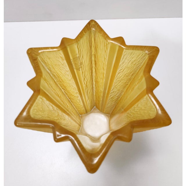 Art Deco Star Shaped Yellow Glass Vase by Pierre Davesn for Daum, 1940s For Sale - Image 6 of 13
