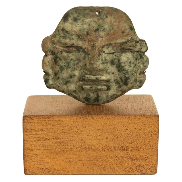 Ancient Pre-Columbian Olmec Hand-Carved Jade Face Mask Pendant 900-600 Bc Mexico For Sale - Image 10 of 11
