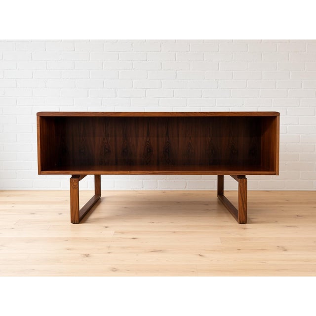 Brown Mid-Century Danish Rosewood Desk by Torben Valeur and Henning Jensen for Dyrlund, 1960s For Sale - Image 8 of 14