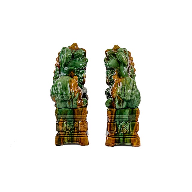 Rare Mid-Century Modern Chinese Ceremic Food Dogs in Vibrant Sancai-Style Green & Amber Drip Glaze For Sale - Image 4 of 12