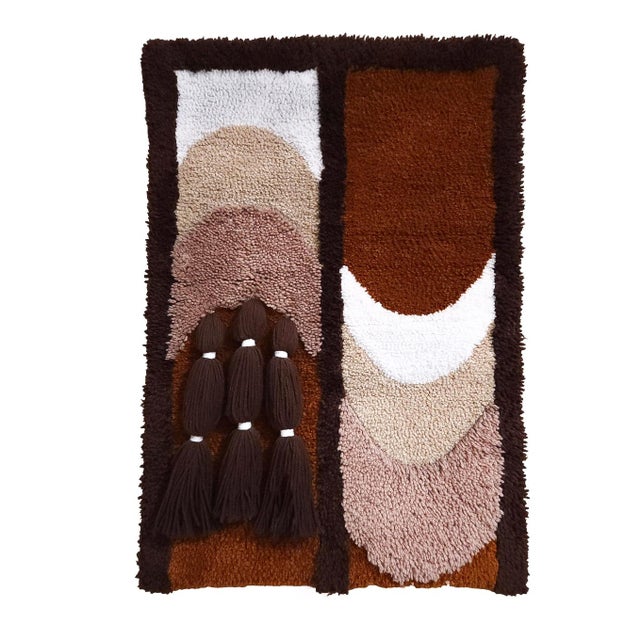 Mid-Century Modern German Handmade Wool Tapestry Wall Rug, 1970s, in Flawless conditions. Designed 1970 to 1979