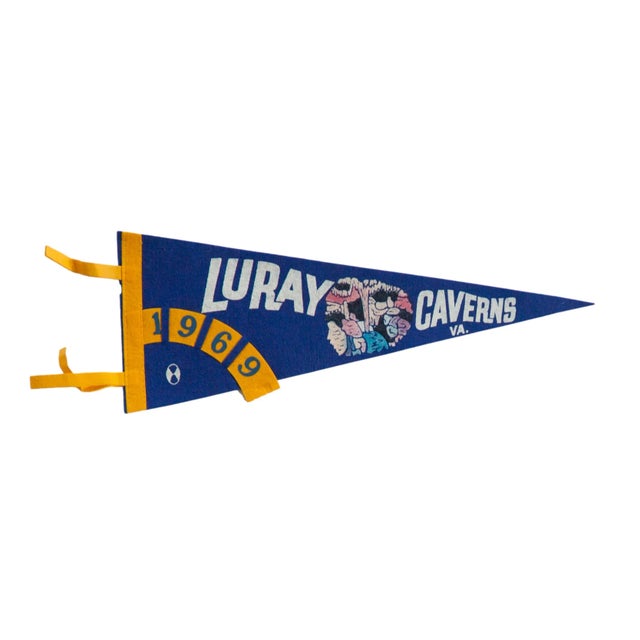 Old New House Vintage 1969 Luray Caverns Va Felt Flag For Sale - Image 4 of 4