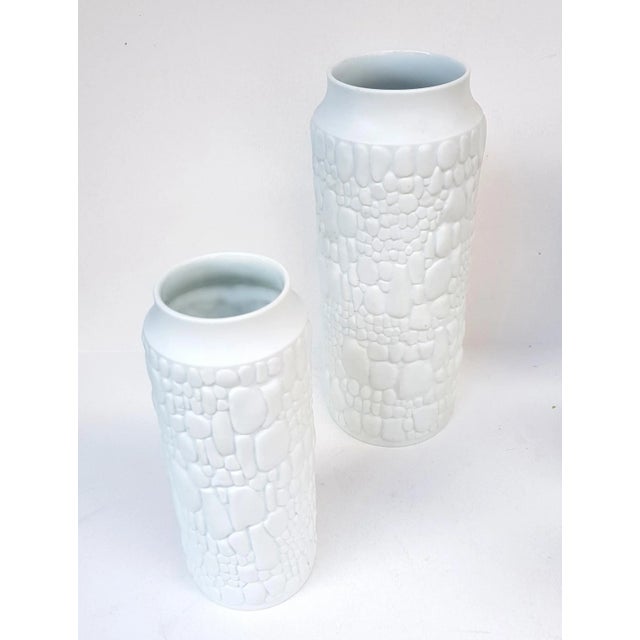 White Biscuit Vases with Reptile Decor from Kaiser, 1970s, Set of 4, in Very Good conditions. Designed 1970 to 1979 This...
