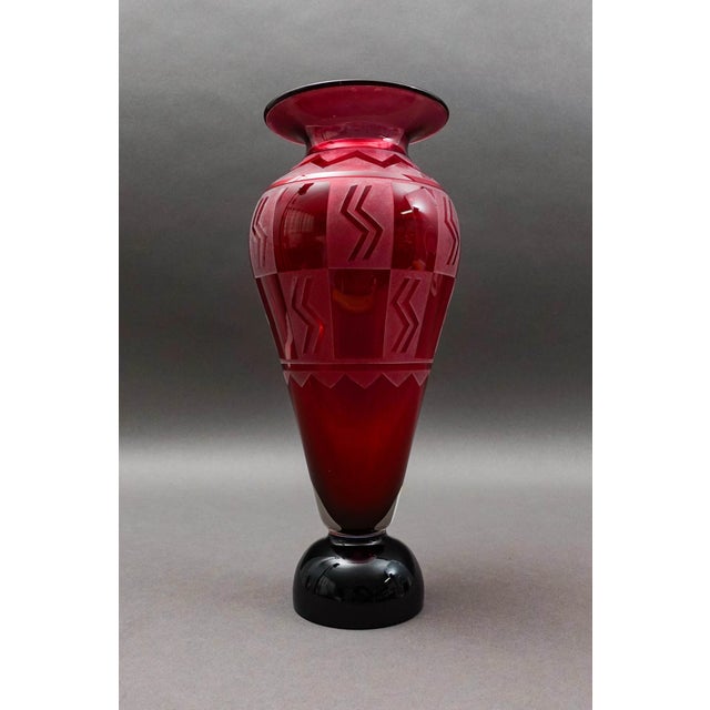 Steven Correia Signed 1988 Red Cameo Art Glass Limited Edition Vase For Sale - Image 4 of 7