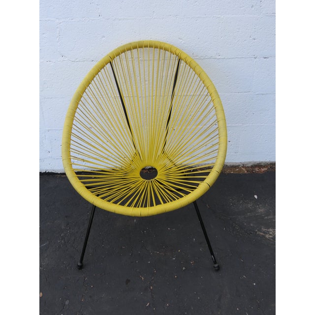 Late 20th Century Acapulco Yellow Woven Wicker Indoor and Outdoor Patio Lounge Chair a Pair 6607 For Sale - Image 5 of 12