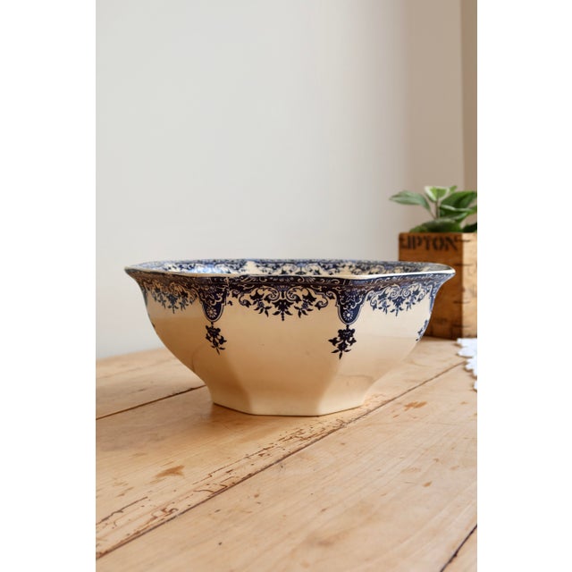 Antique 19th Century Ironstone Salad Bowl with Rouen Pattern from Longchamp For Sale - Image 3 of 11