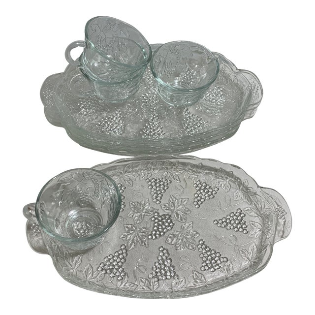 Vintage Anchor Hocking Clear Glass Grape Cluster Snack Set, Plates and Cups - Set of 8 For Sale