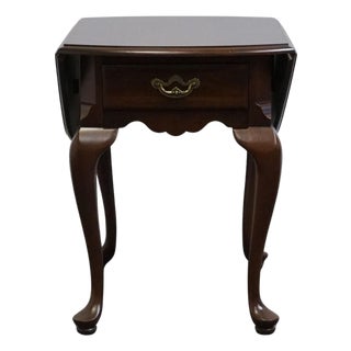 Thomasville Furniture Collector's Cherry Traditional Style 38" Pembroke Drop Leaf Accent End Table For Sale