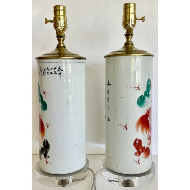 1960's Asian Hand Painted Ceramic Table Lamps on Lucite Bases/A Pair For Sale In Miami - Image 6 of 7