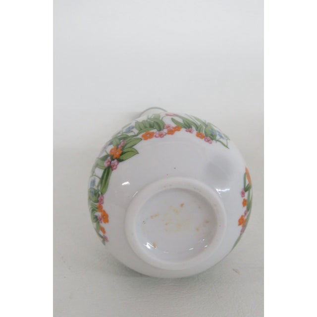White White Ceramic Rounded Tapered Bud Vase With Colorful Floral Garden Motif #5116b For Sale - Image 8 of 12
