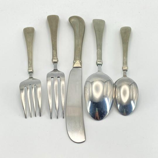 American Kirk Stieff “Fairfield” Vintage Pewter Flatware Set: 68-Piece Service for 12 With Serving Pieces and Vintage Storage Chest For Sale - Image 3 of 18