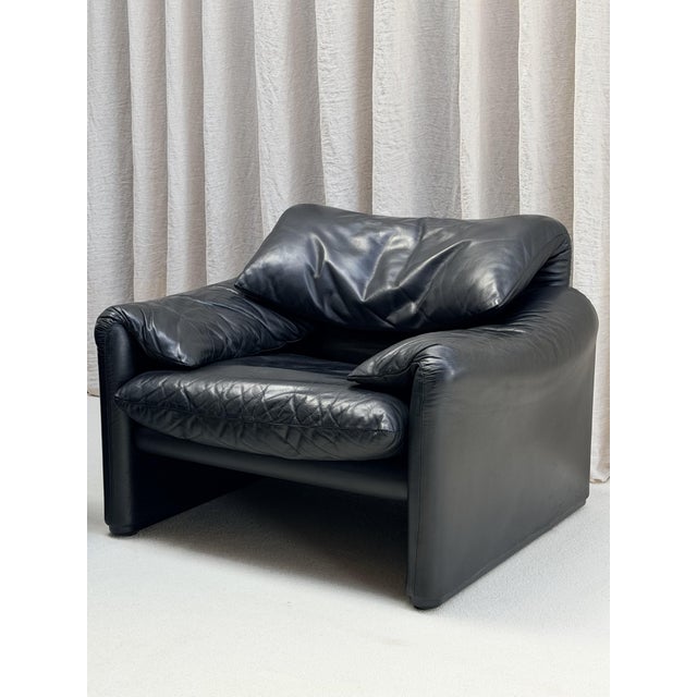Cassina Early Edition Maralunga Sofa and Lounge Chairs by Vico Magistretti for Cassina, Italy, 1970s, Set of 3 For Sale - Image 4 of 13