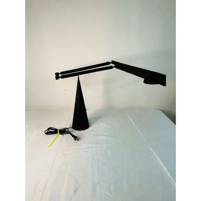 Plastic 1980s Sculptural Mario Barbaglia Marco Colombo for Italiano Luce Post Modern Table/Desk Lamp For Sale - Image 7 of 10
