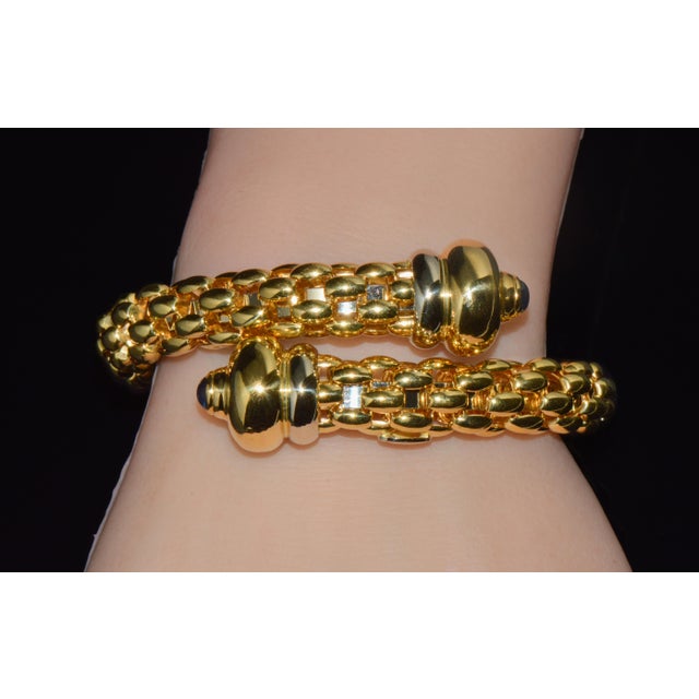 Late 20th Century Rare Fope Flex’it Blue Sapphire Woven Wrap Bangle Bracelet in 18k Yellow & White Gold For Sale In Dallas - Image 6 of 17