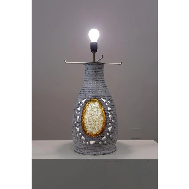 1950s Resin Ceramic Desktop Lamp, France, 1950s For Sale - Image 5 of 8