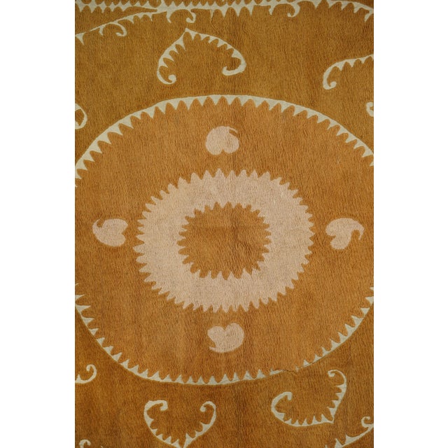 Pale Suzani From Samarkand Uzbekistan - Wall Textile For Sale In New York - Image 6 of 10